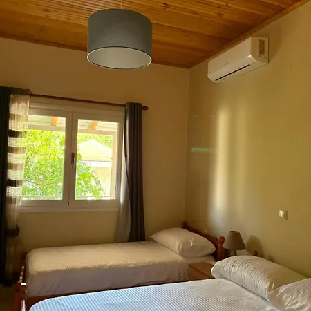 Jaktstuga Mountain House Permet *